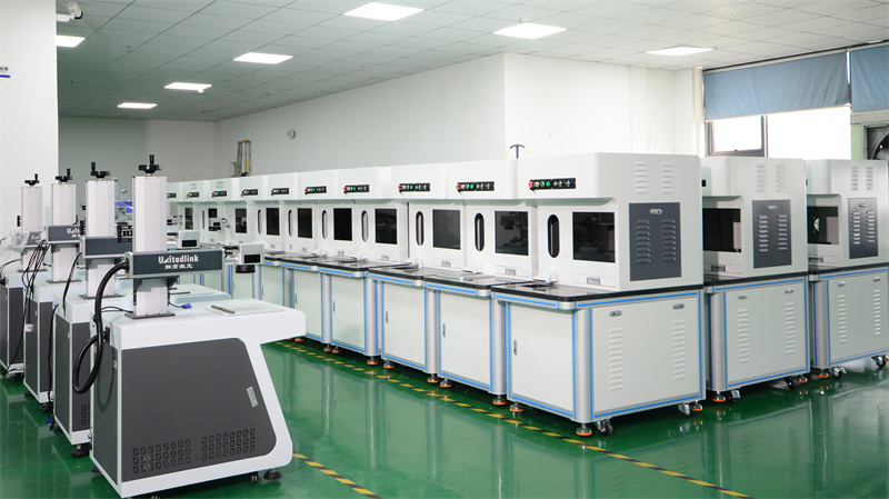 齊全的機(jī)械加工設(shè)備和檢測(cè)儀器